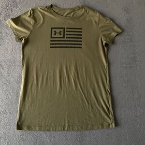 Women's Under Armour Green T-Shirt With Flag Design Size S
